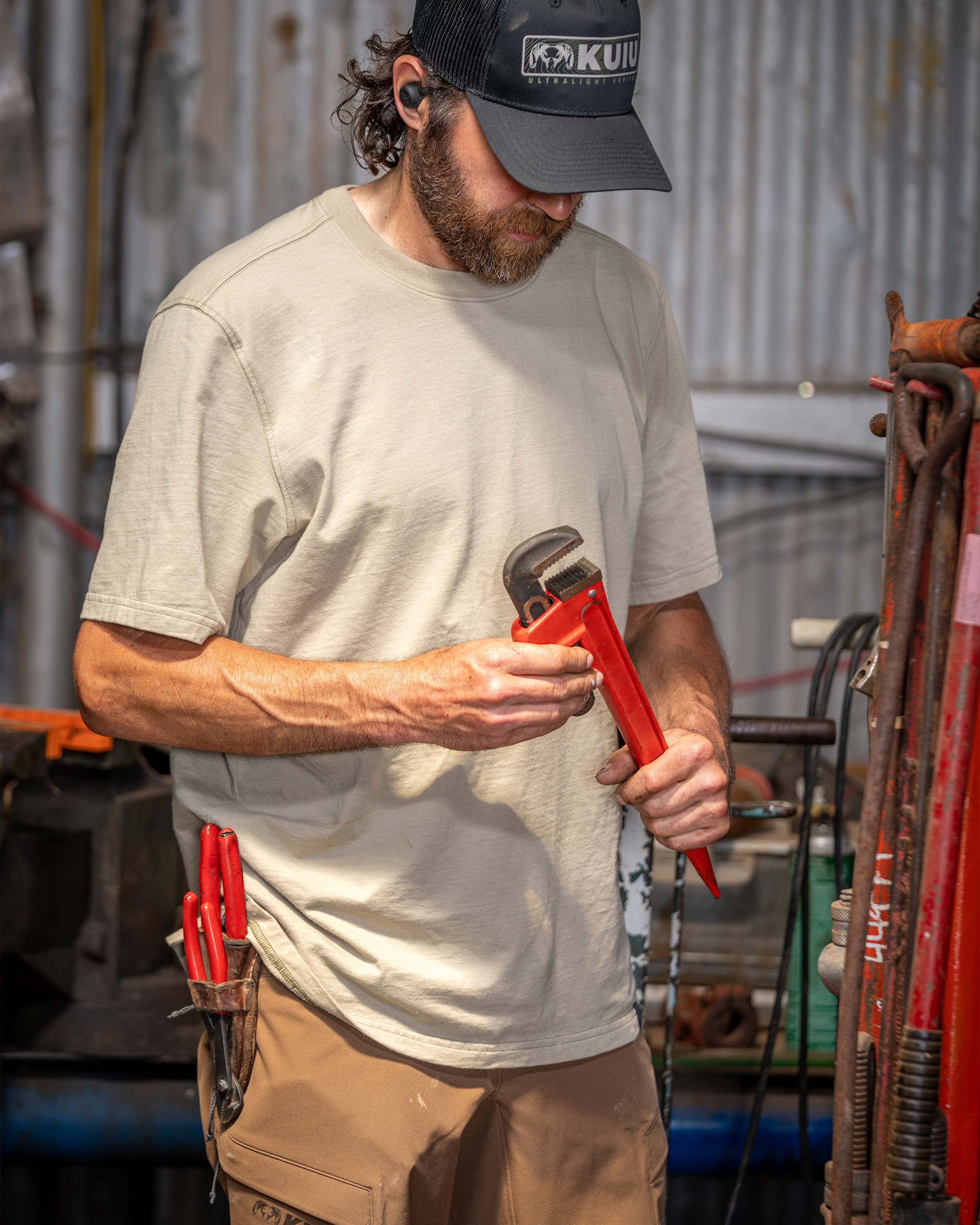 Alternative view of Workgrade SS Crew | Bone