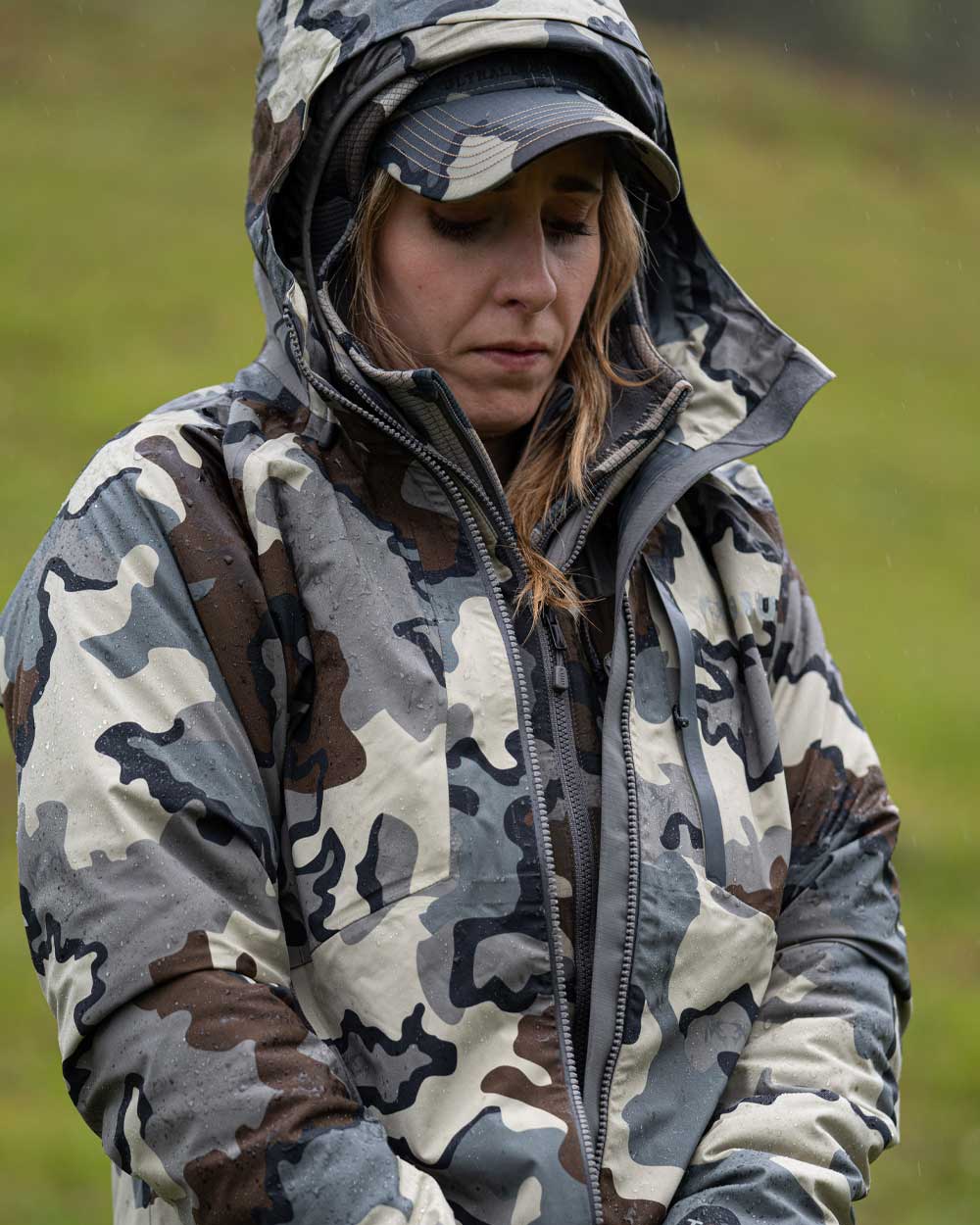 Women's Chugach TR Rain Jacket | Gunmetal - Image 7